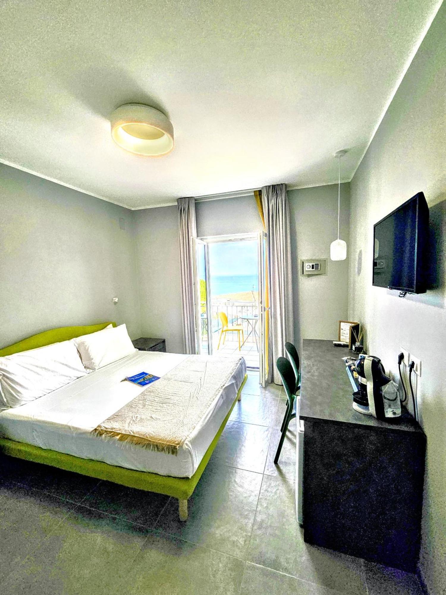 A Casa Di Alessandra - Rooms Castellabate Exterior foto